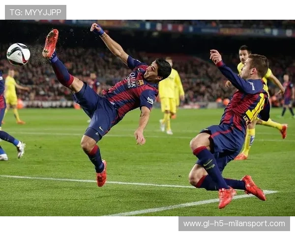 巴萨靠逼抢制造机会,费尔明抢断后直接远射轰门