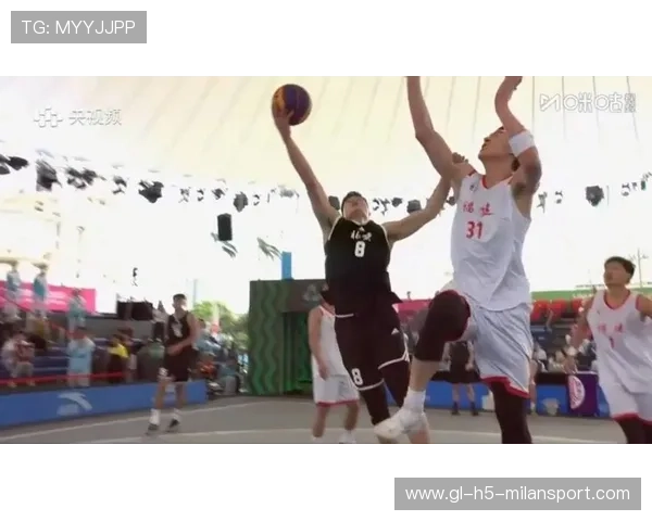 CBA内线强吃三人：极致实力的篮球瞬间盛宴