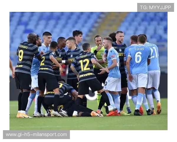 托马斯中路拦截后推射得分