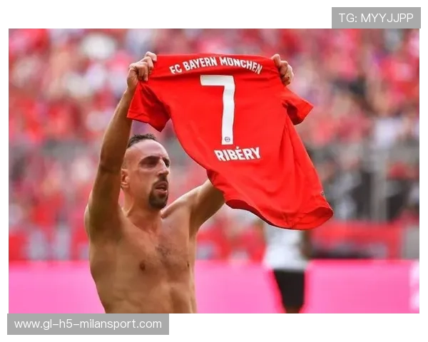 拜仁门将三连神扑封神：一夜封神传奇再现